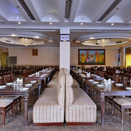 Jassons Sheesh Mahal Hotell Murthal Eksteriør bilde