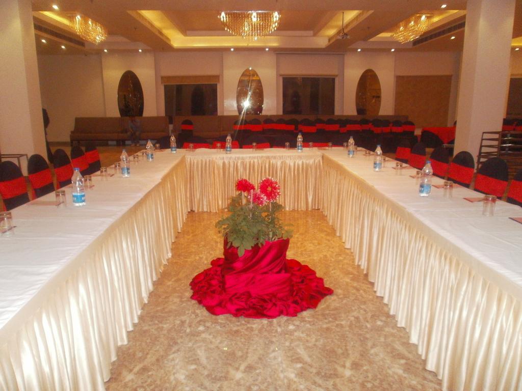 Jassons Sheesh Mahal Hotell Murthal Eksteriør bilde